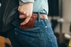 BOSCA 1911 ITALO CONTRAST SMALL BIFOLD WALLET - DARK BROWN