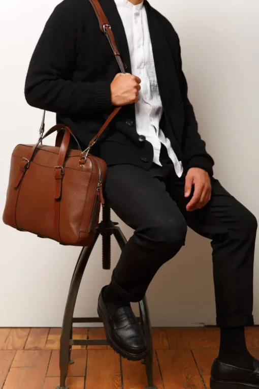 BOSCA 1911 LEATHER SUPERSLIM ZIPTOP BAG - BROWN