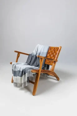 JOHNSTONS OF ELGIN LOFTY CHECK THROW - GREY & WHITE