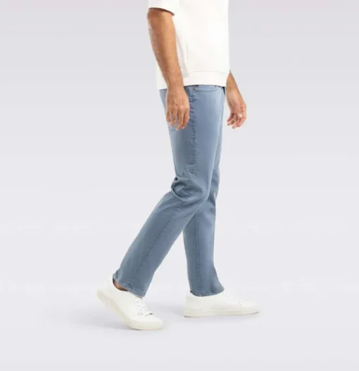 MAC MEN'S ARNE PIPE 5 POCKET PANT - CAPRI BLUE